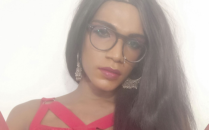 Keerthanakeerthi95: Sissy Sissy India muasin memeknya di live