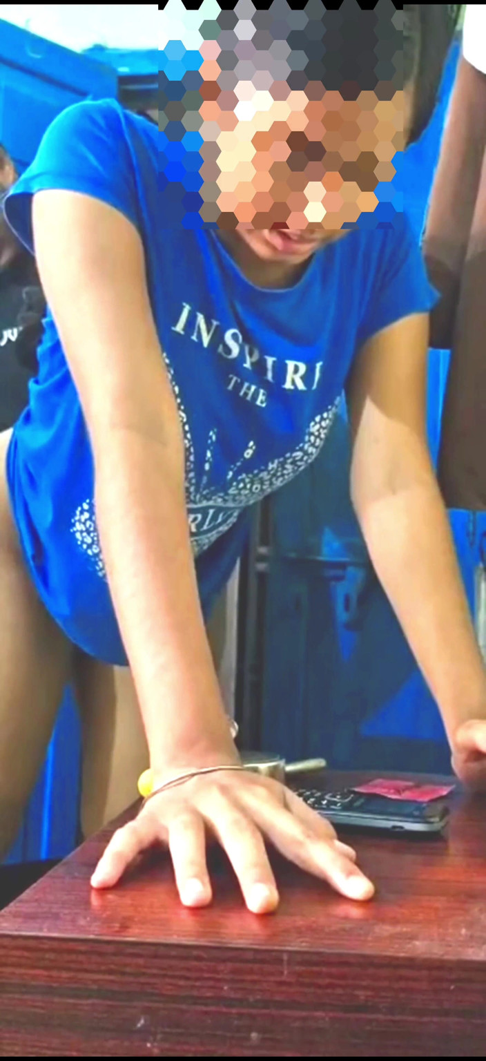 SanskariGirl1: Làm tình mạnh bạo và nhanh chóng trong ngôi nhà...