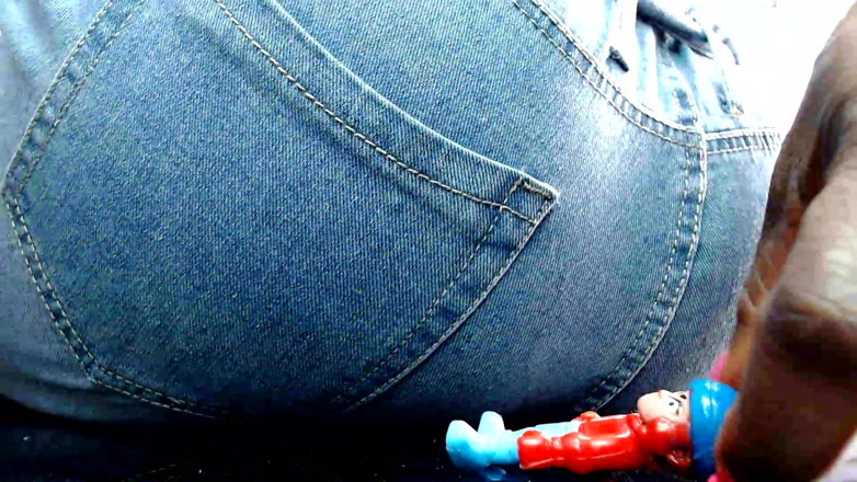 Maeling: Bị chà đạp trong quần jean denim và đít