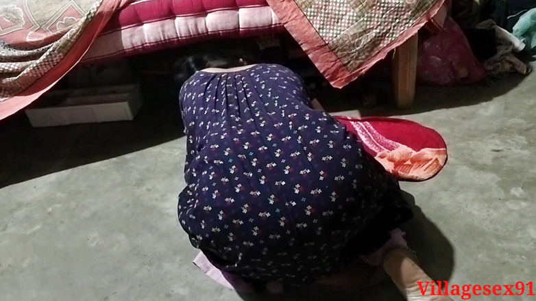 Villagesex91: Un couple de jeunes mariés du village baise