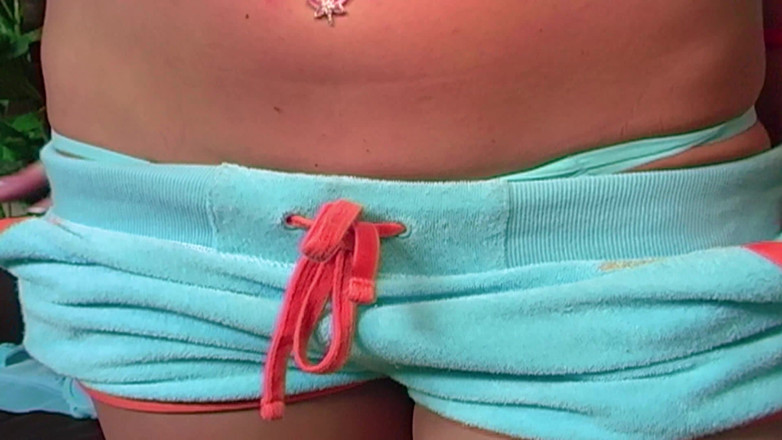 Mano Job: Manojob classique, Nikki Anne