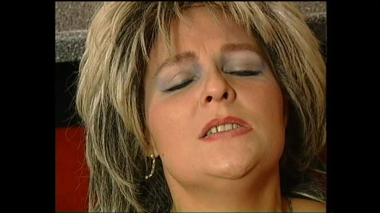 MMV films - The Original: Due milf mature scopate e sborrate in bocca e sulla...