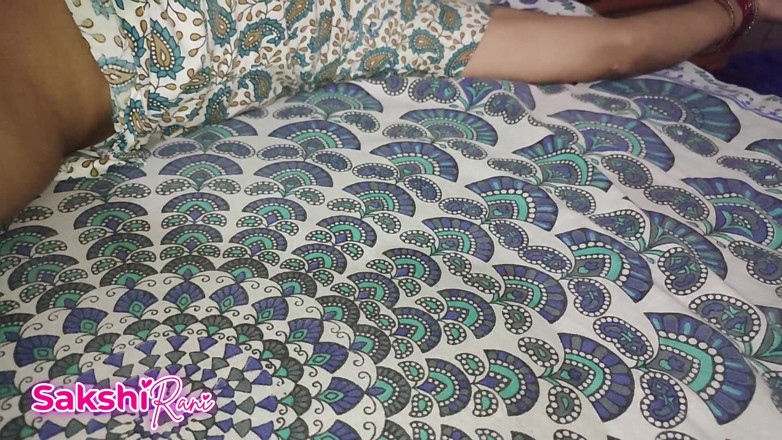 sakshi_raniii: Dedilhando buceta