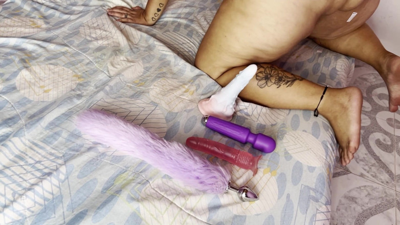 Lexly_16: Ragazza con una bellissima Vajina si fa orsare con un...