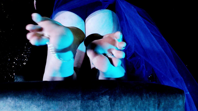 goddessjoules: Footnosis
