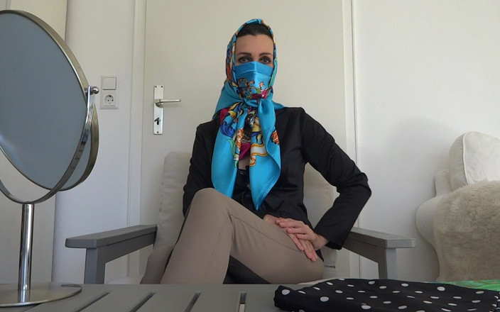 Lady Victoria Valente: Indossate 4 diverse maschere sciarpa di raso con un velo