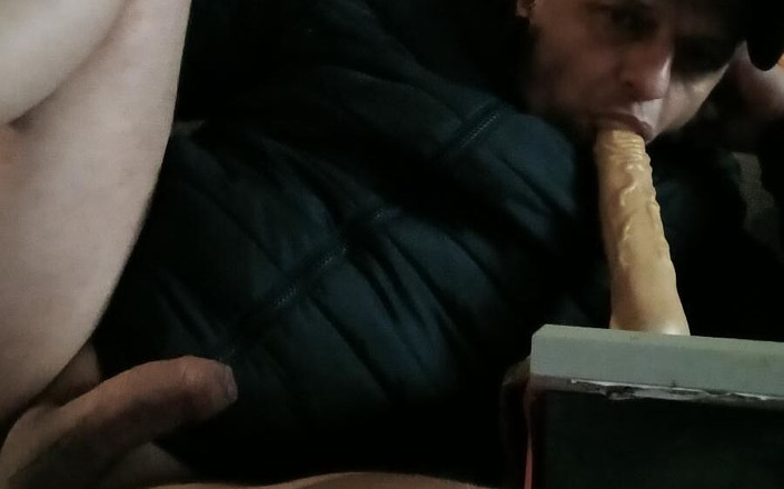 Give me hard: Baise mon trou à baise affamé de sperme