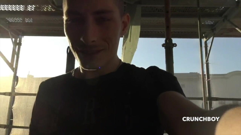 Gaybareback: Исака трахнули без презерватива любопытные-натуралы