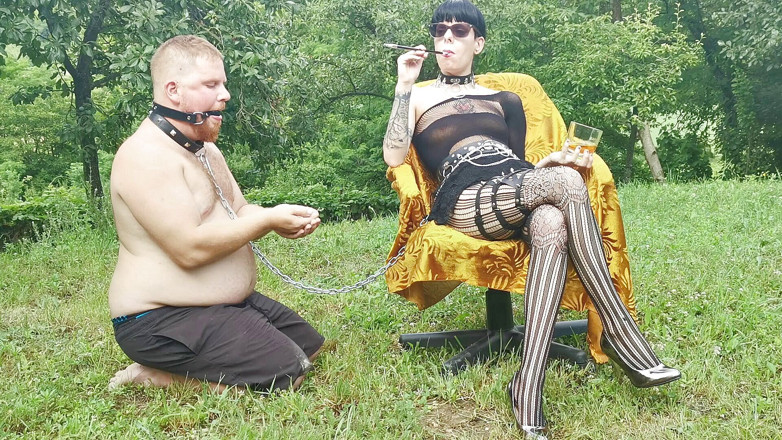Beth Kinky: Using my step uncle as an ashtray outdoor