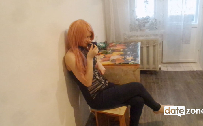 Datezone: An Usual Afternoon After Work; Tea and Masturbation