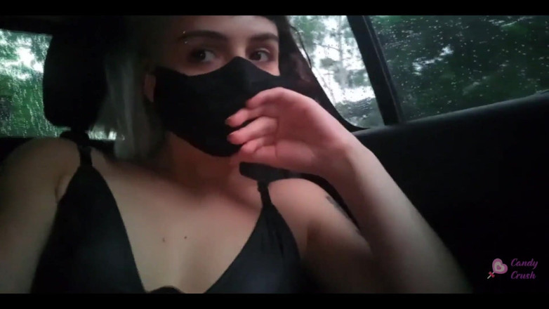 Candy Kush: Tu novia divirtiéndose a bordo del uber
