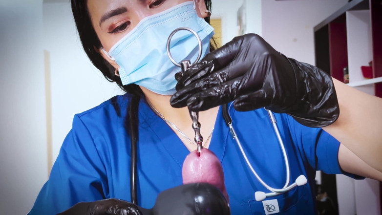 DominaFireOfficial: Femdom médicale en POV par Domina Fire