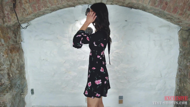 Test-Shoots: Exclusive Video with Pretty Cute Face Virgin Teen Viola Kat...