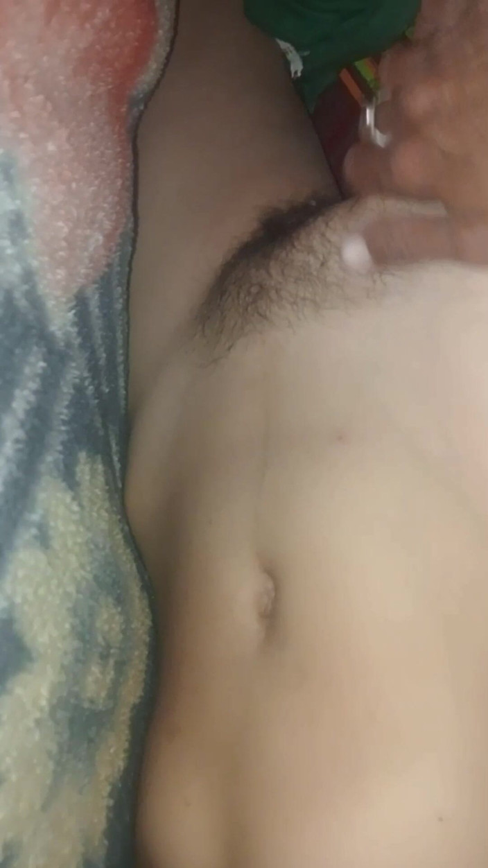Desi Lusty Cooules01: Bini desi berkongkek tegar dan mengusik dengan buah dadanya
