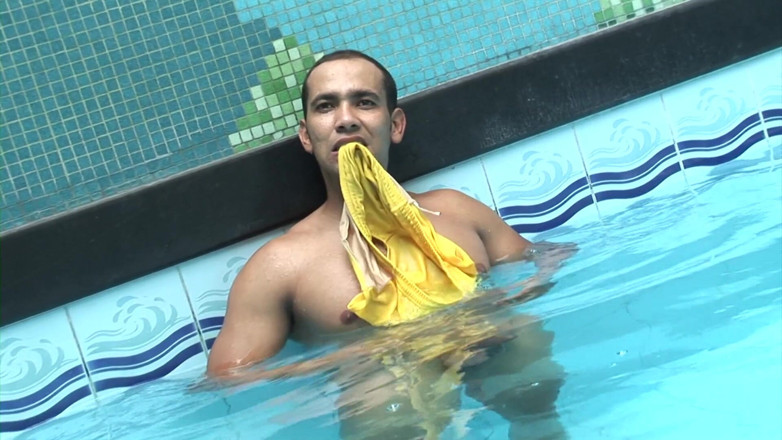 Male Dream: Latin dilf jerking off in the pool