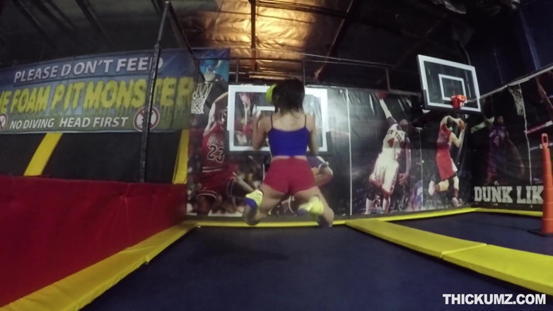 Team Skeet: Thickumz - Skoro chycen! Twerking s Abellou Danger