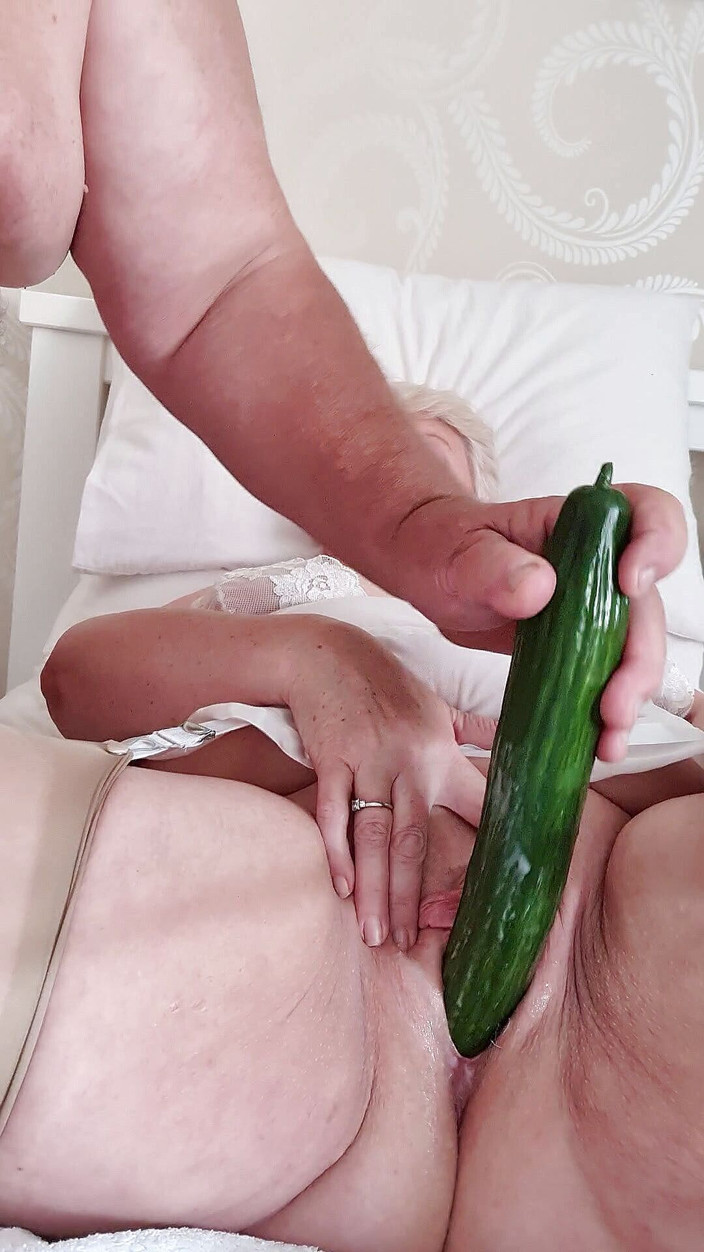 Uk Joolz: Willy knullar mig med sin hemodlade gurka!