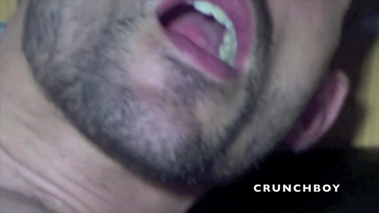 Crunch Boy: 존 라틴계 프랑스 포르노 스타 델타 코브라에게 따먹히다