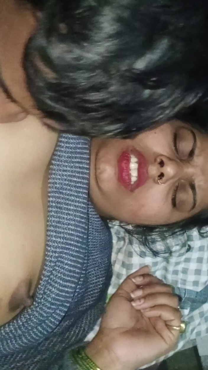 Poojakabir: Dwa przyrodni brat Ne Mujhe Choda