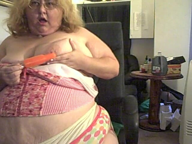 BBW nurse Vicki adventures with friends: To byla kamerová show, kterou jsem natočil, kde jsem roztomilý...