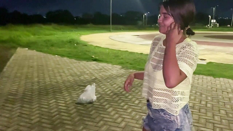 DAYANNA: Arkadaşım ve egzersiz eğitmeni ile üçlü seks yapıyoruz