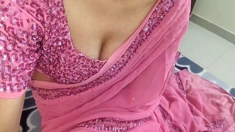 Saarabhabhi6: Une belle-sœur indienne sexy et son beau-père baisent, hardcore, audio...