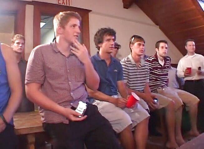 Real Swingers: College-mädchen werden im wohnheim gefickt