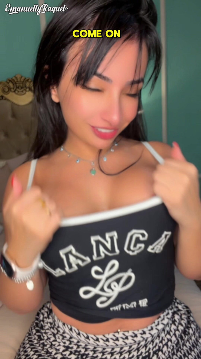 Emanuelly Raquel: 星期五恋物癖脚/sexta做 fetiche 撒尿
