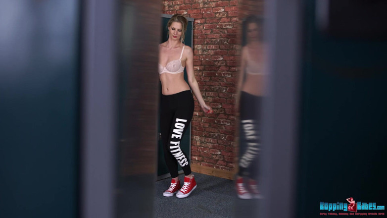Bopping babes: Leah - Šatna v tajně - JOI