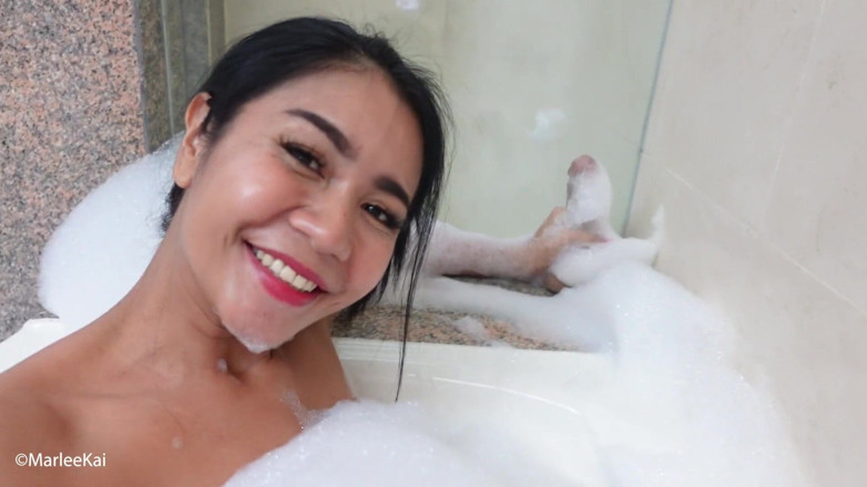 Marlee Kai: Sexy hora del baño tailandés