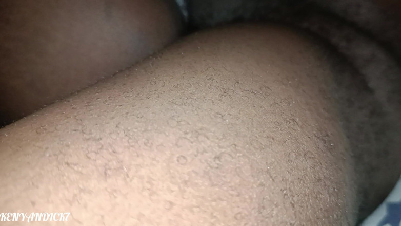 Kenyan Dick7: Çift ev yapımı porno yarağıma biniyor ve dölleniyor