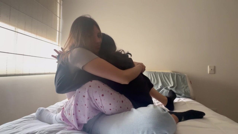 scarlettandc: Dos chicas divirtiéndose en una cita de mejores amigos