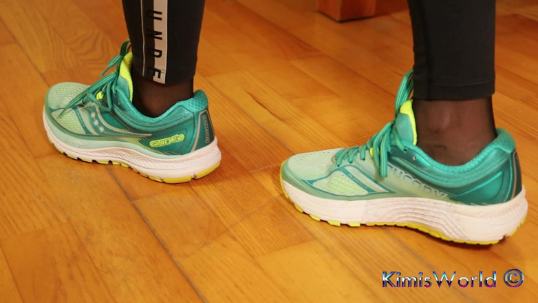 KimisWorld: Pies de nailon después del entrenamiento con zapatillas