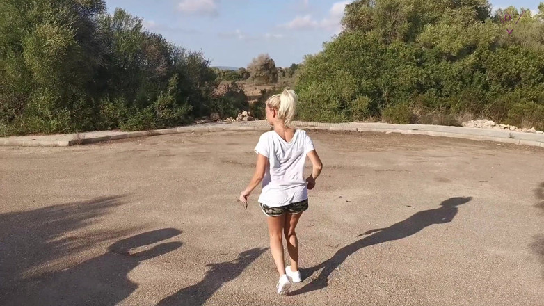 Dirty Tina: Prosím, stříkej mi do pusy!