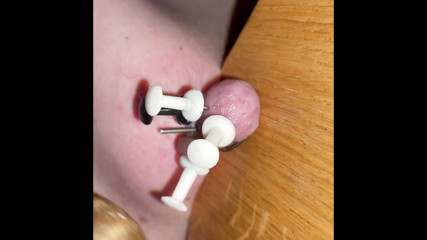 No limit cbt slave: Thumtacks verletzt