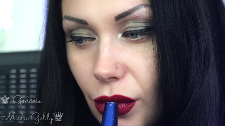 Goddess Misha Goldy: Du sperme à mes grosses lèvres et de la fumée de...