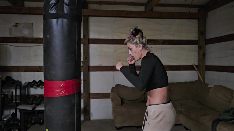 Andi Wild: Andi unleashed: schwere sack-therapie episode