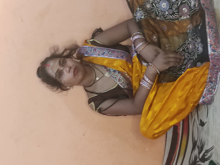 Mamta-Bhabhi-76xx: Индийская бхабхи Dehati трахается