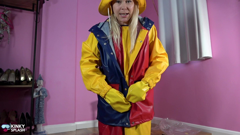 UKCuteGirl Lucy Lauren: 농부의 Pvc 레인웨어 재킷 언박싱 및 풀 페티쉬 드레스