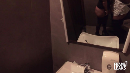 Pinko Club: Mike Angelo sextape s Malenou šuká nejprve v koupelně, pak v...