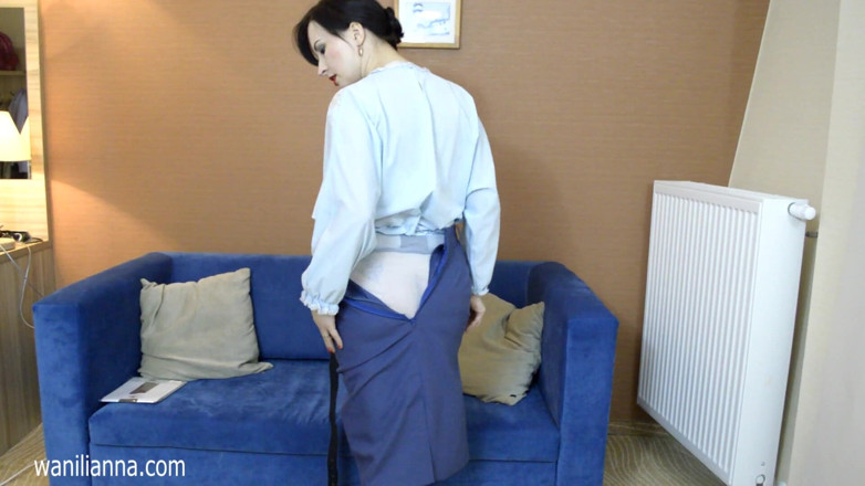 Wanilianna: Hairy cunt and nylon all around