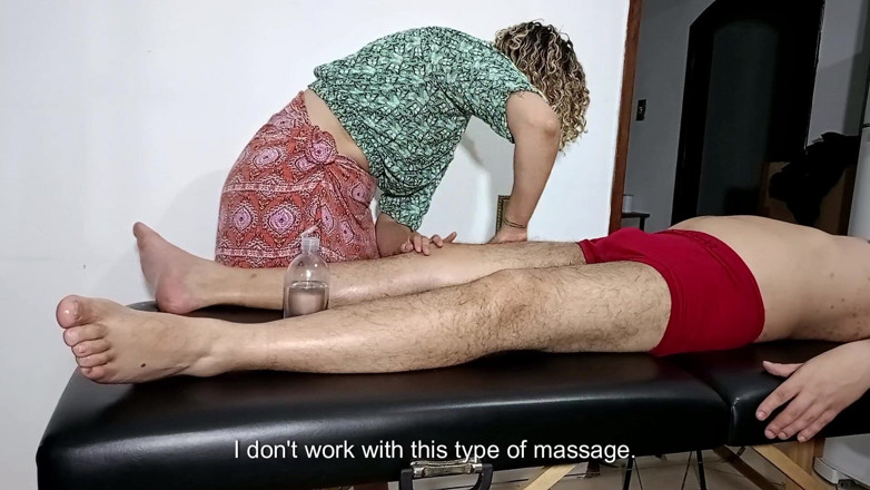 Gabi SweetCouplesStories: El a reușit să scoată hainele maseuzei și să o convingă...