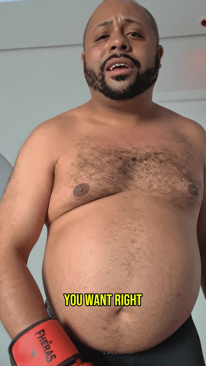 Punchbagplz: Bearzinho Black - pov boksen overheersing (rollenspel van hotel)