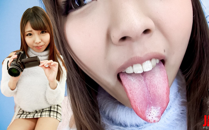 Japan Fetish Fusion: 水谷杏の親密な口内自撮り探検