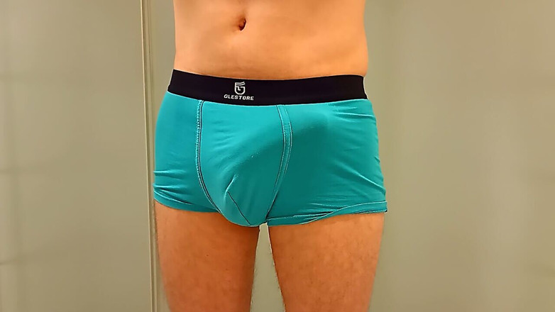 TheOldBigThing: Une jeune et grosse bite monstrueuse se fait défoncer dans...