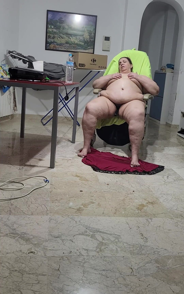 CoolMarina: Coolmarina. Ehi... Vuoi scopare con me?