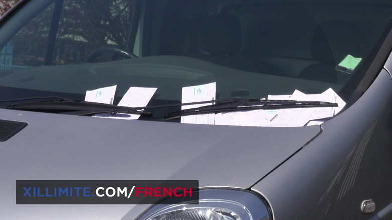 French girls at work: Pembantu meter berambut merah disetubuhi di dalam truk