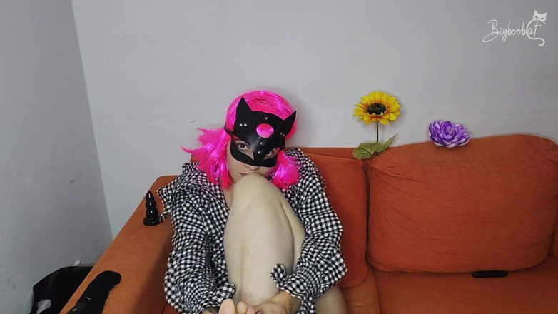 BigBoobCat: ¡Estoy tan cachonda! Mis grandes tetas naturales y máscara de...
