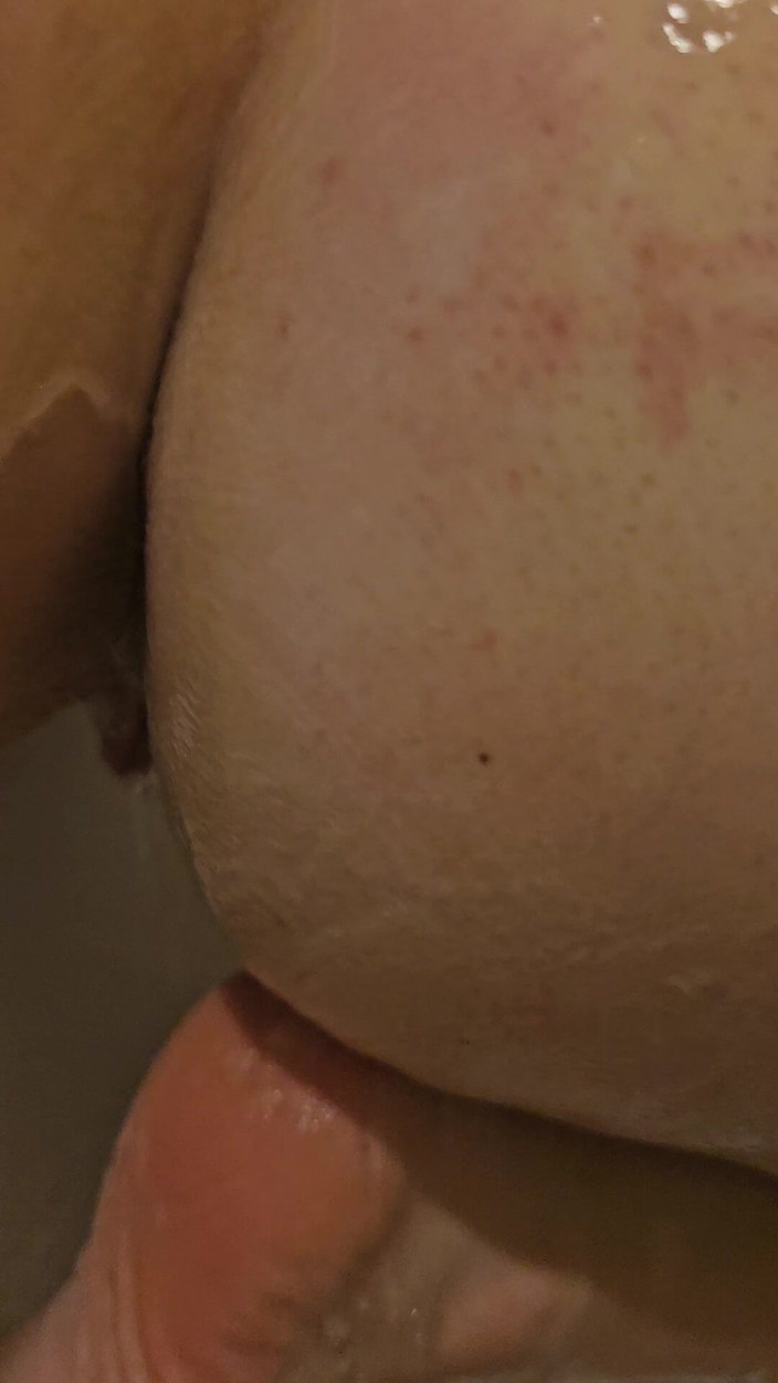 Mora_2000: In Der Dusche:)