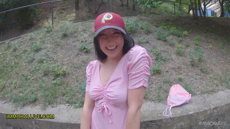 Immoral Family: 圆屁股少女从丹和他的继侄子那里得到背靠背的奶油派，贝拉天使 第1部分